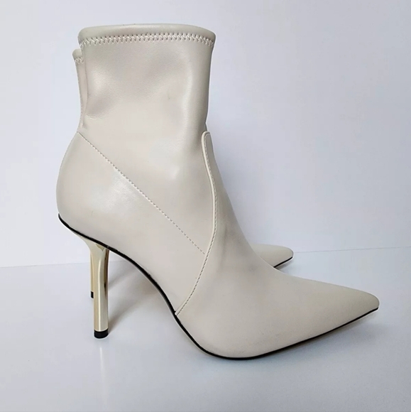 ZARA BOOTIES CREAM OFF WHITE GOLD HEEL ZIP 3.5" HEEL 38 7.5 NEW - Picture 1 of 11